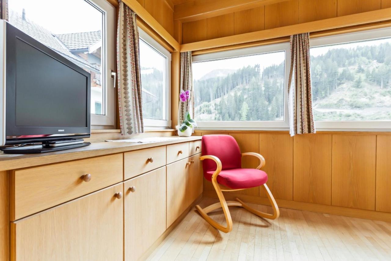 Villa Alpina Apartments Santa Cristina Val Gardena Kültér fotó