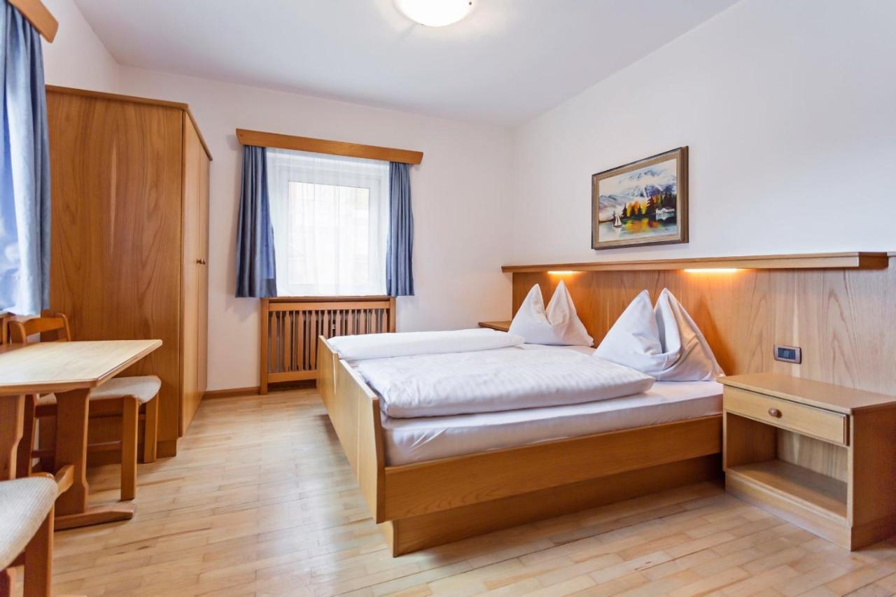 Villa Alpina Apartments Santa Cristina Val Gardena Kültér fotó