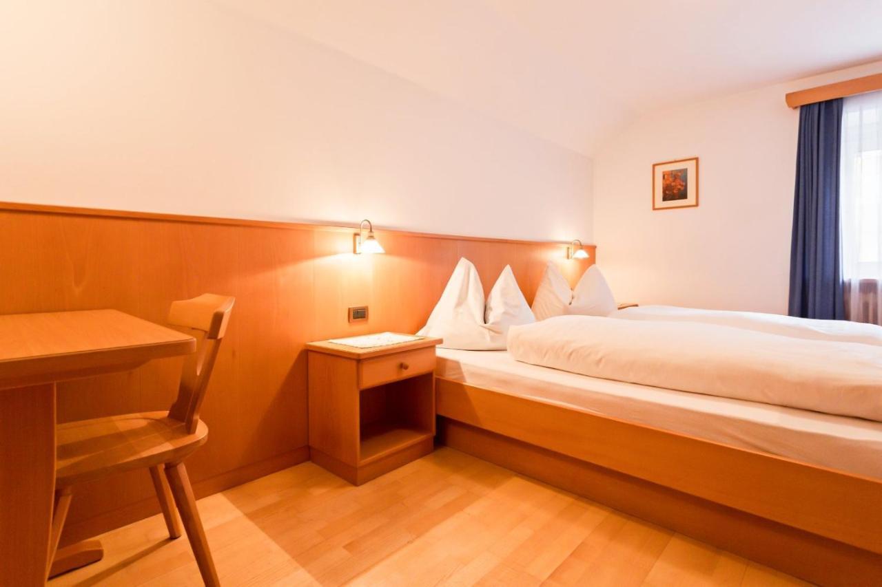 Villa Alpina Apartments Santa Cristina Val Gardena Kültér fotó