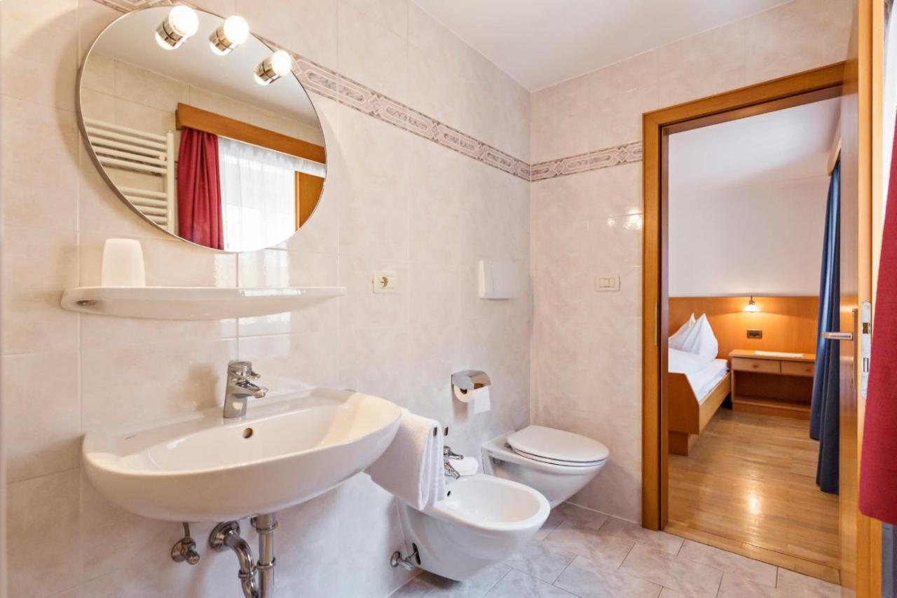 Villa Alpina Apartments Santa Cristina Val Gardena Kültér fotó